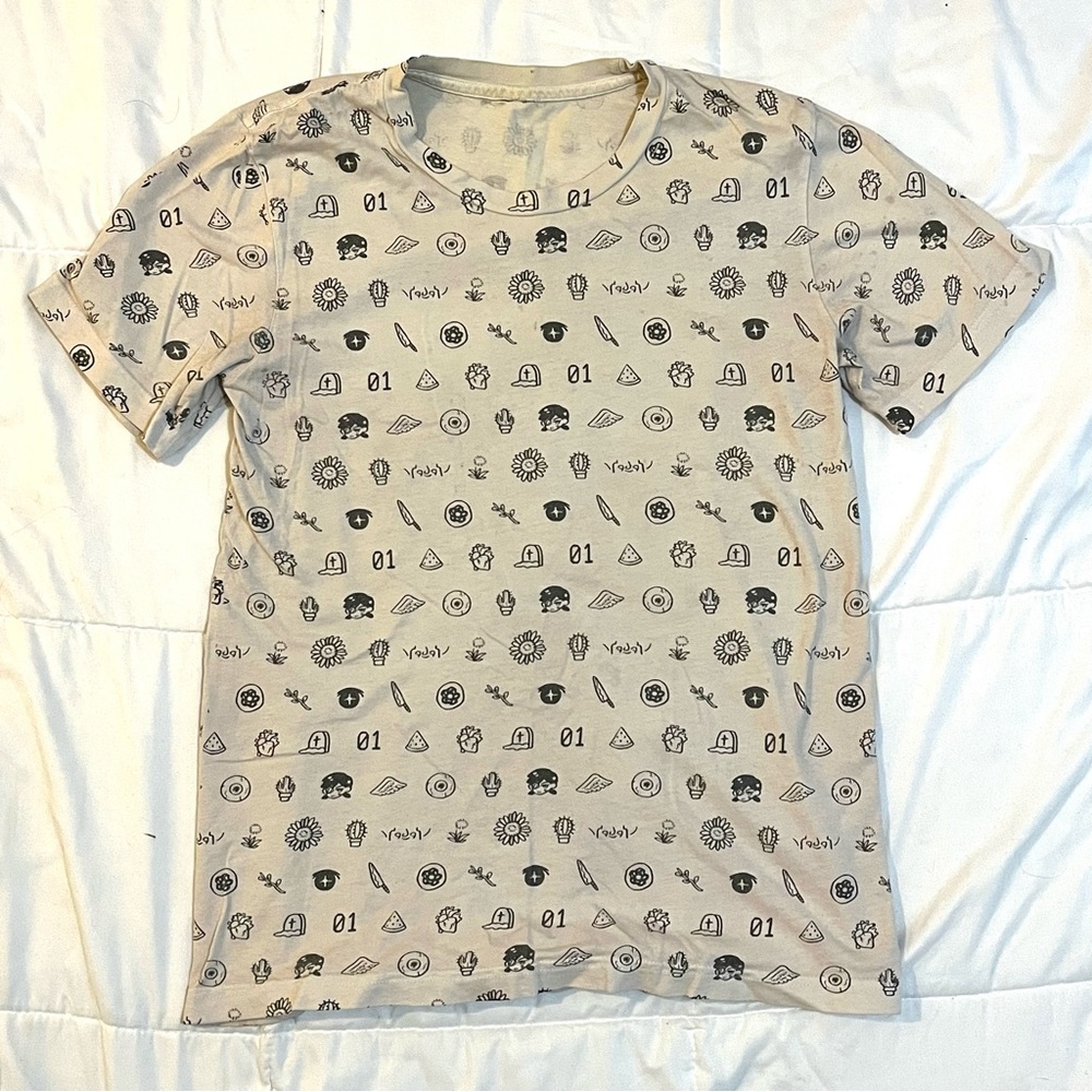 OMOCAT Internet Icon T-Shirt Size Small NO LONGER SOLD ON SITE